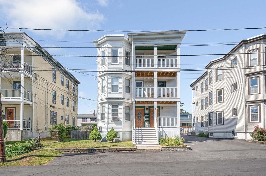 17 Sturgis St #3, Woburn, MA 01801