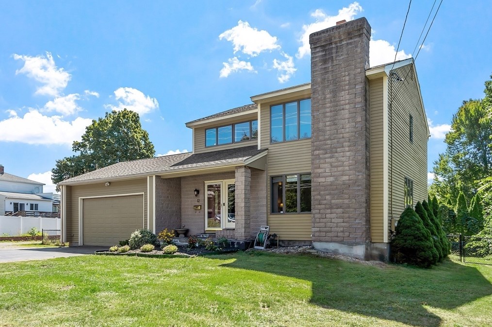 12 Keystone Dr, Leominster MA 01453-1903 exterior