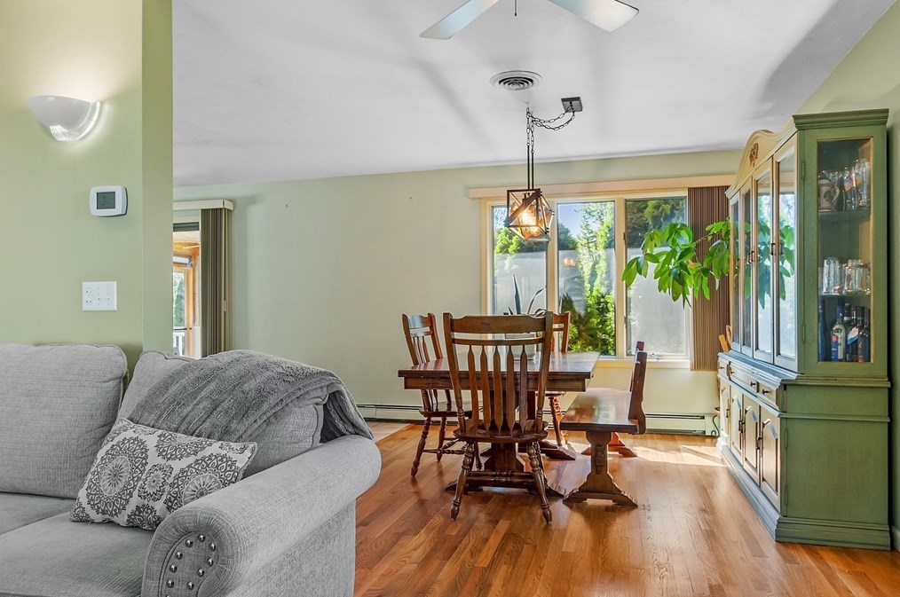 12 Keystone Dr, Leominster MA 01453-1903 exterior