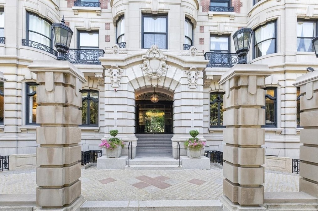 390 Commonwealth Ave, Boston MA exterior