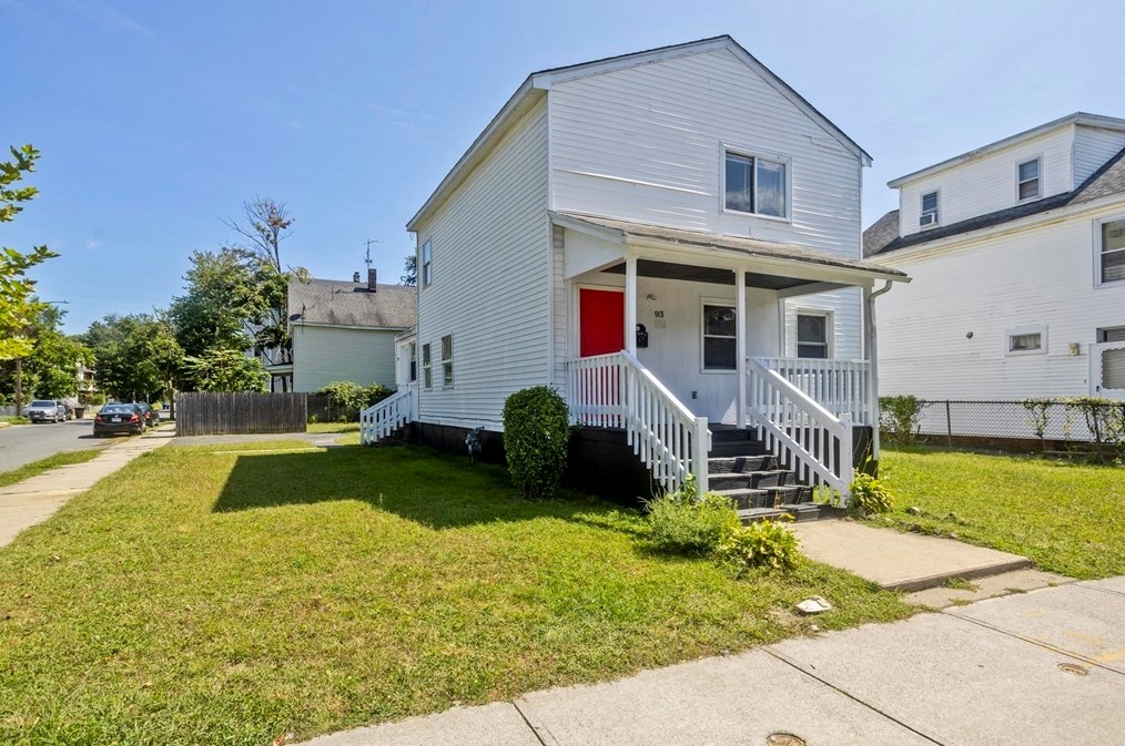 93 Hancock St, Springfield, MA 01109