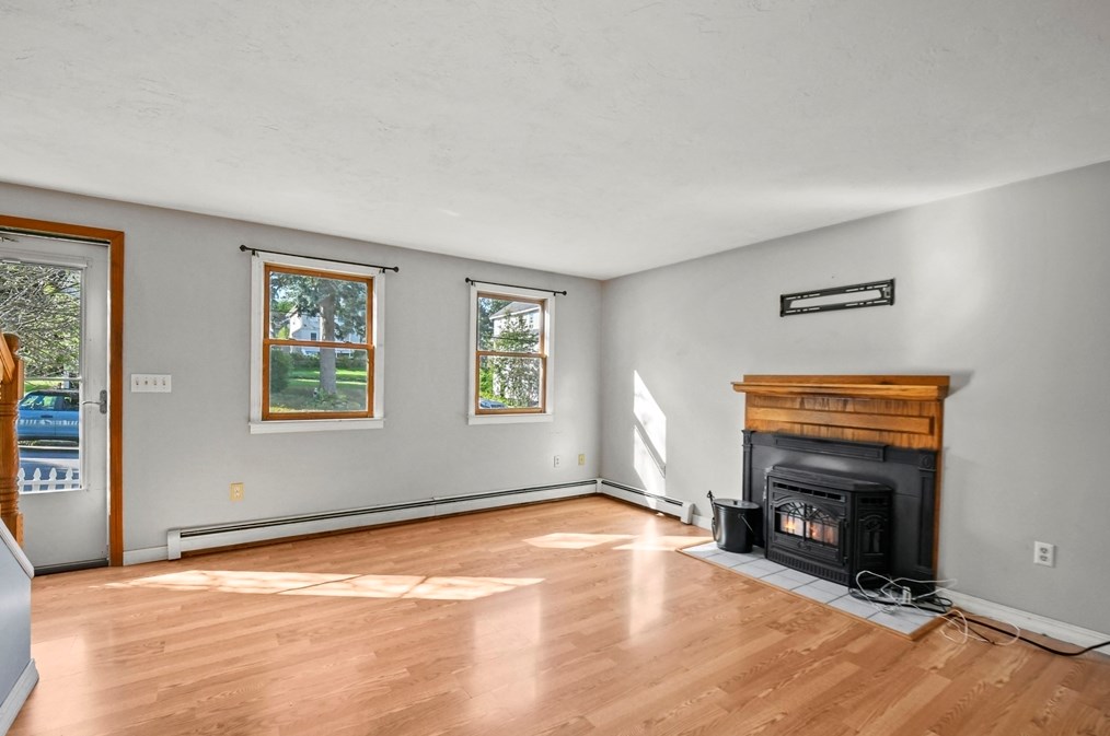 39 Summerhill Ave, Worcester, MA 01606 exterior