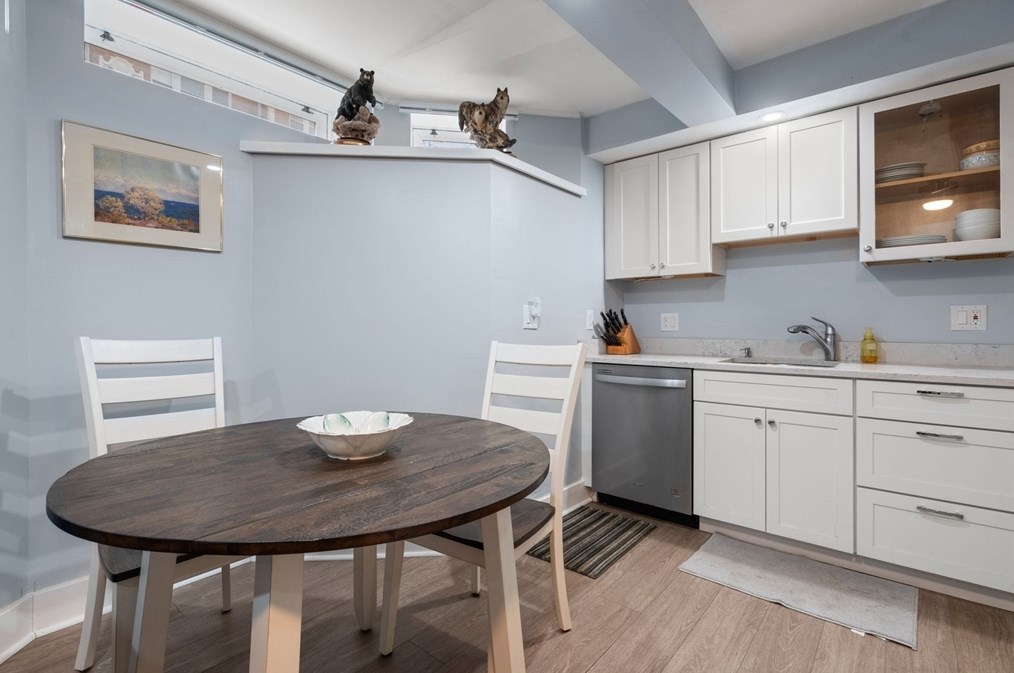 22 James St, Brookline MA  02446-3784 exterior