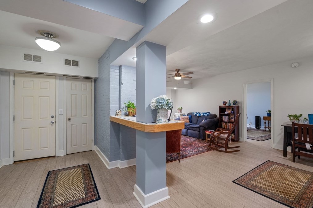 22 James St, Brookline MA  02446-3784 exterior