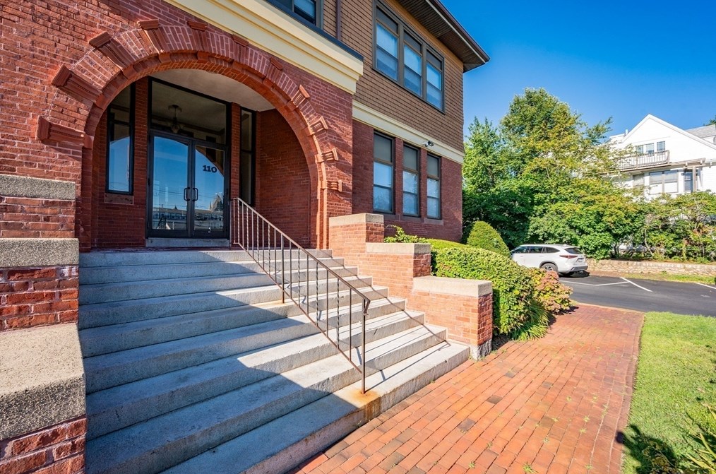 110 South Ave #20, Whitman, MA 02382