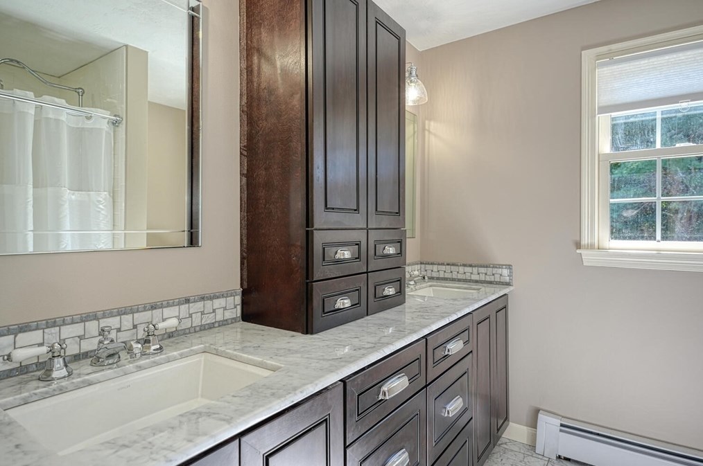 260 Whitney St, Northborough MA 01532-1408 exterior