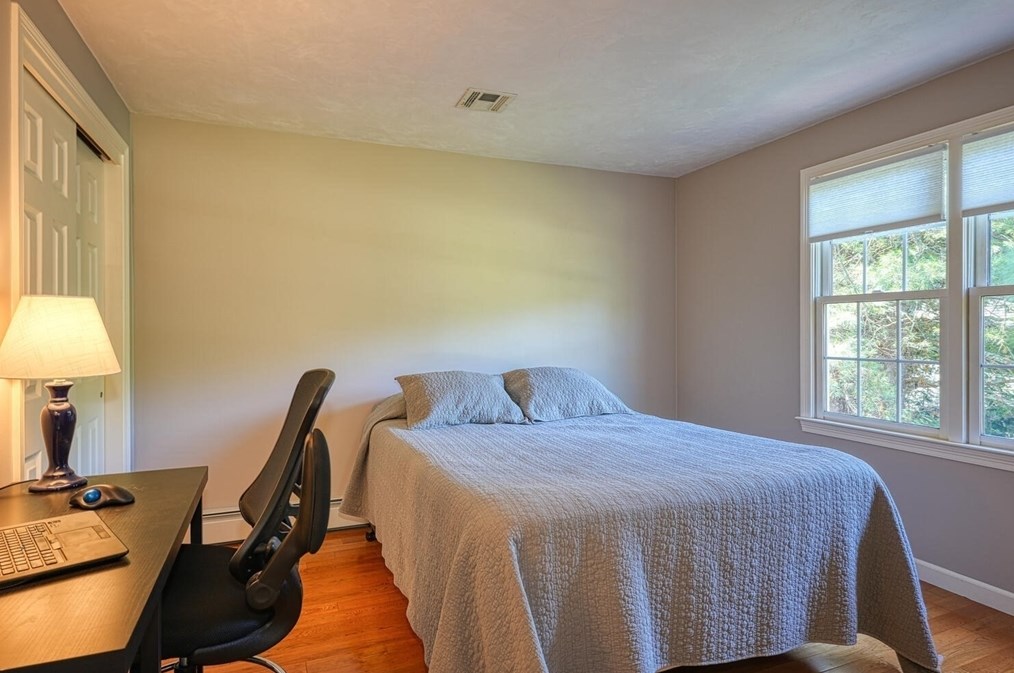 260 Whitney St, Northborough MA 01532-1408 exterior