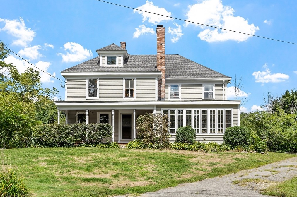 57 Maple St, Carlisle, MA 01741