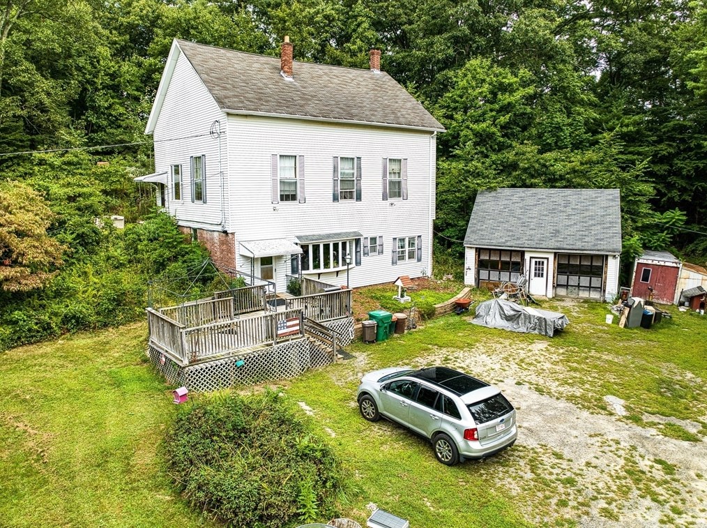 412 Berlin St, Clinton, MA 01510