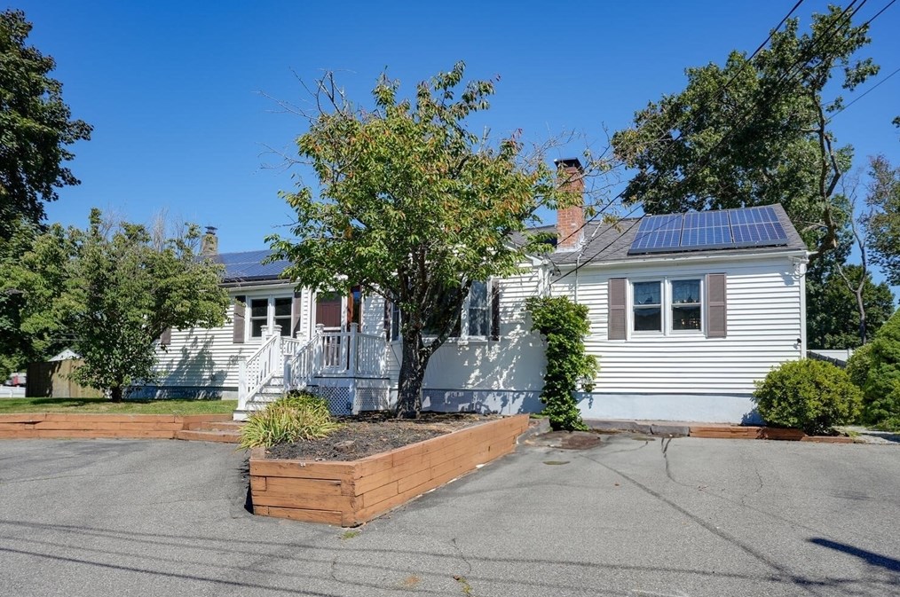 21 Carroll Rd, Woburn, MA 01801