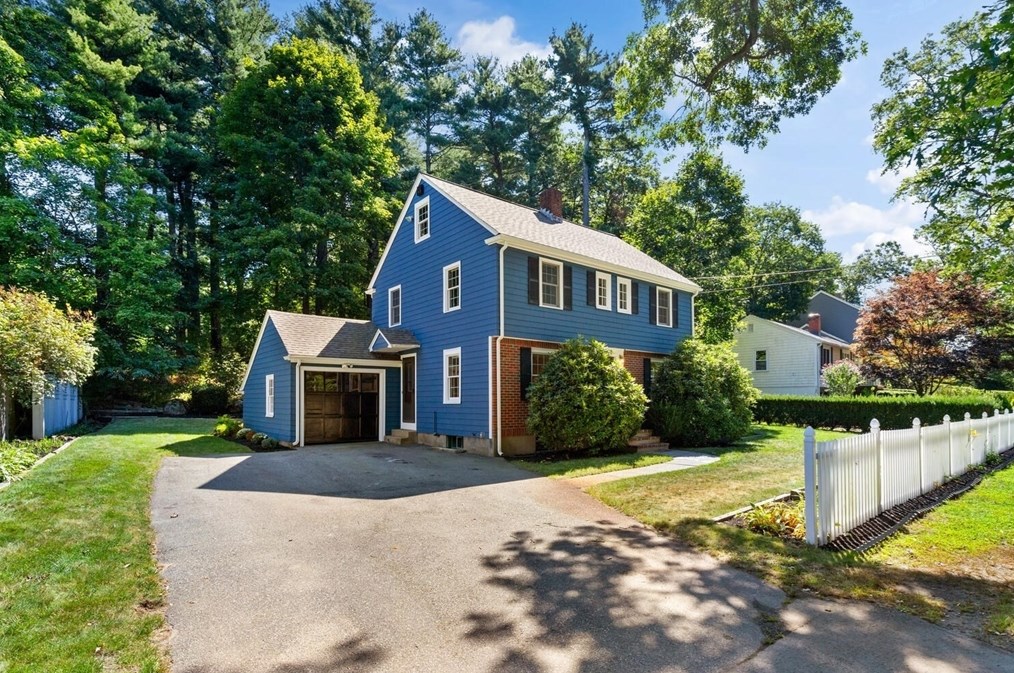10 Watertown St, Lexington, MA 02421