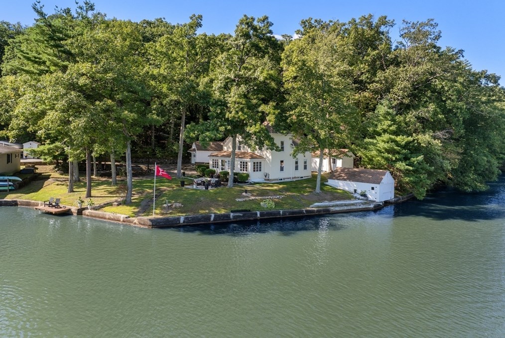 57 Caron Rd, Sturbridge, MA 01566