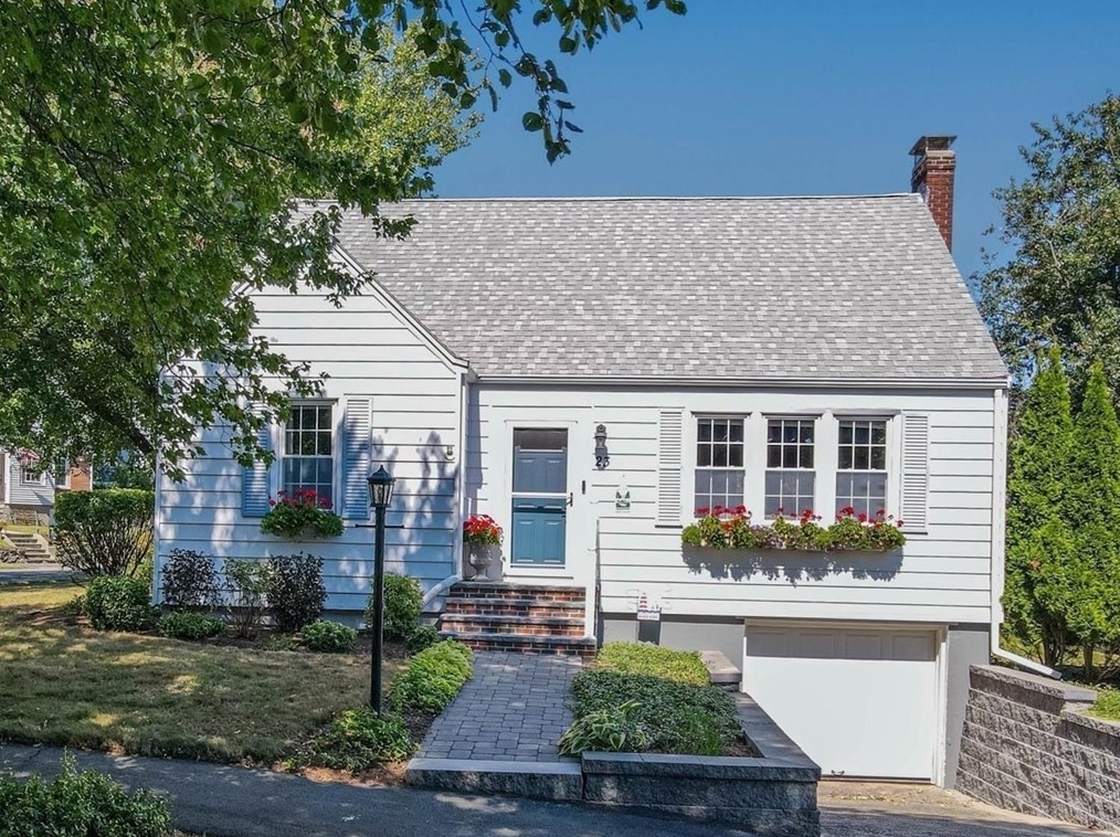 23 Samoset Rd, Dedham, MA 02026