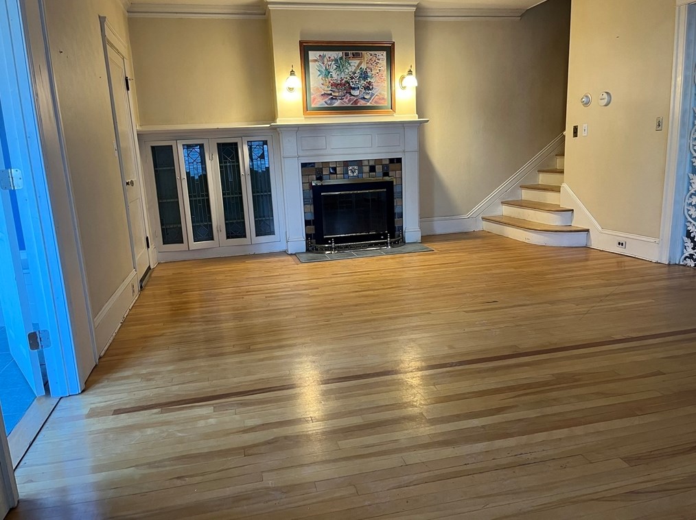 36 Institute Rd, Worcester, MA 01609 exterior