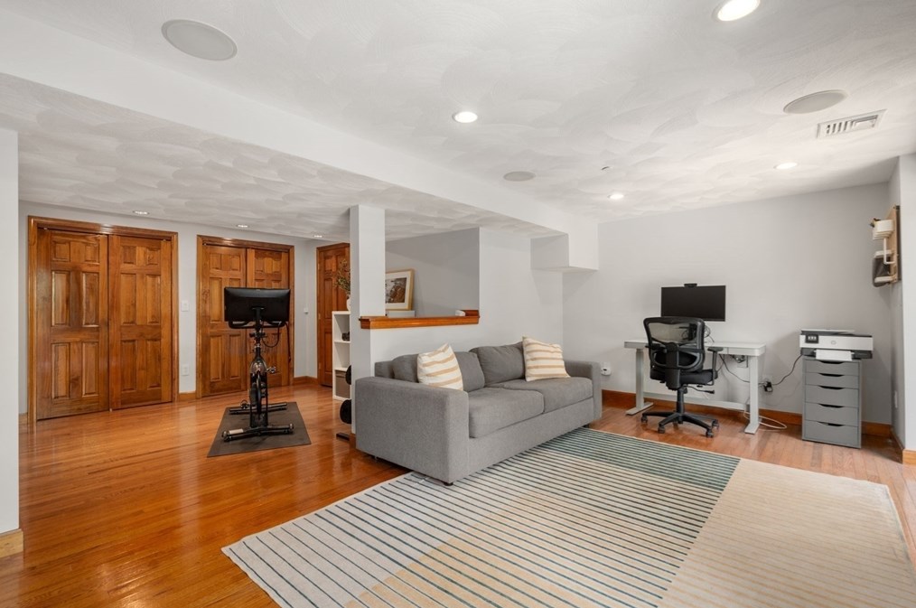 142 Gln St, Malden MA 02148-2415 exterior