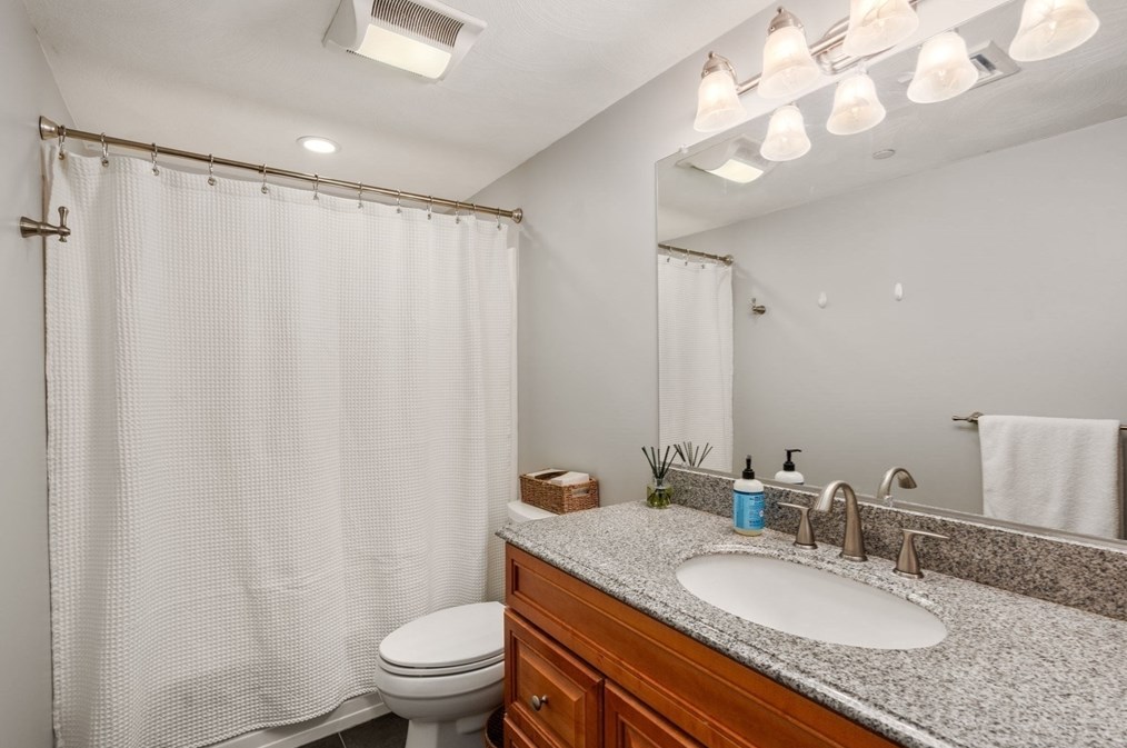 142 Gln St, Malden MA 02148-2415 exterior