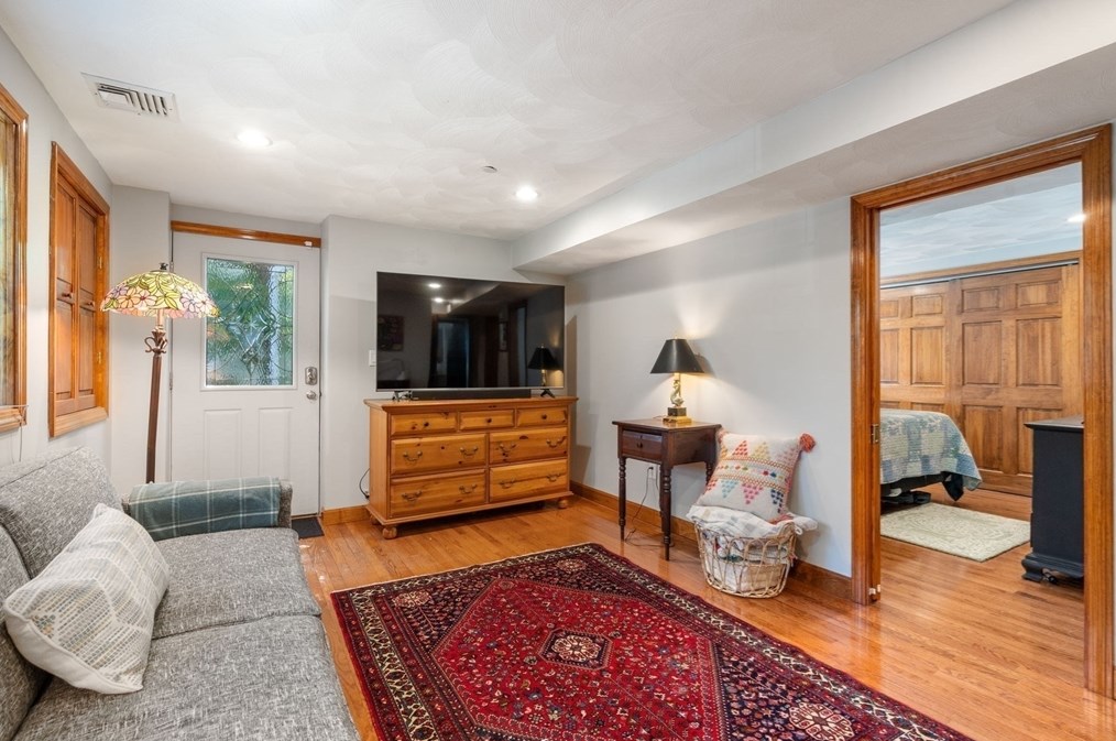 142 Gln St, Malden MA 02148-2415 exterior