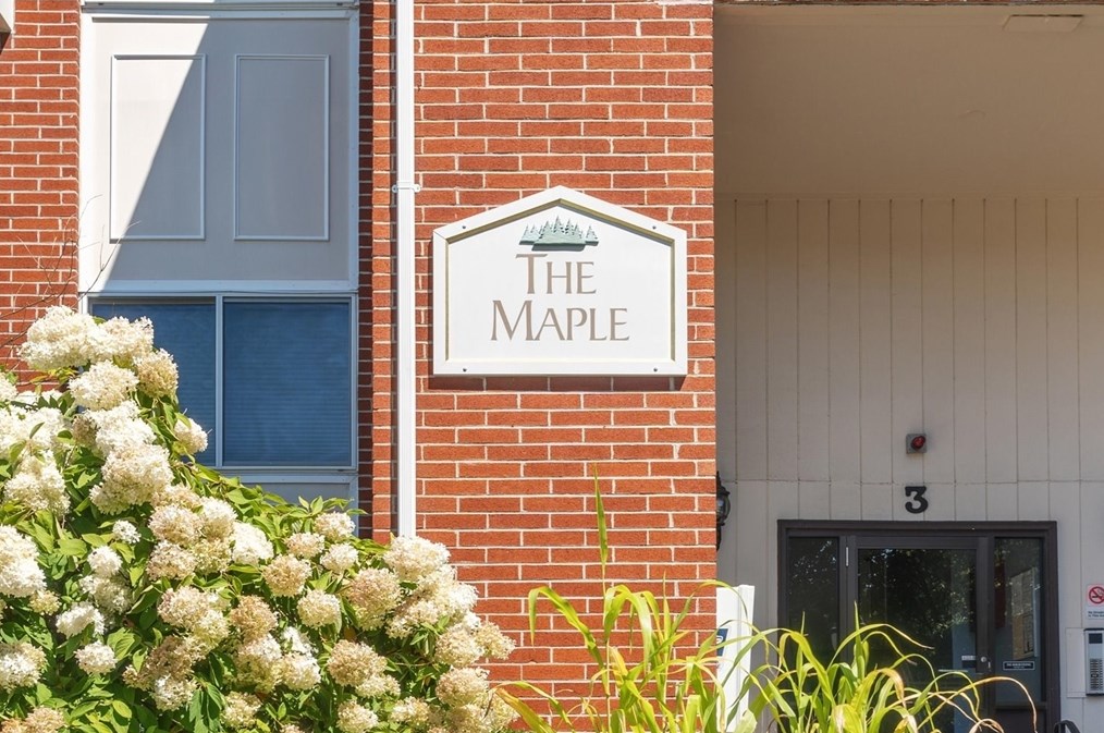 3 Dailey St #l, Attleboro, MA 02703