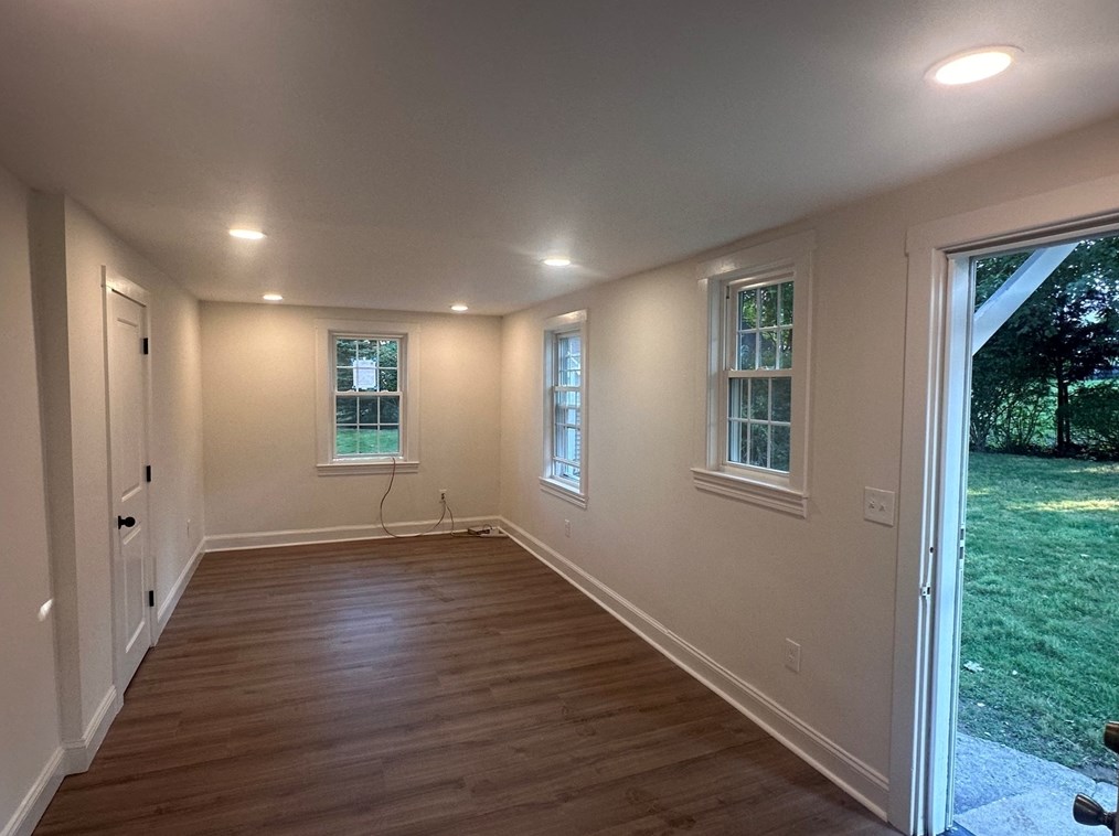 30 Sturgis St, Woburn, MA 01801