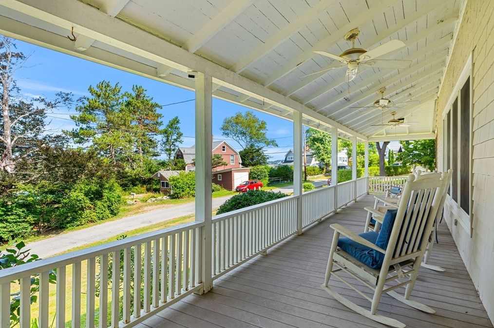 64 Riverview Rd, Gloucester, MA 01930