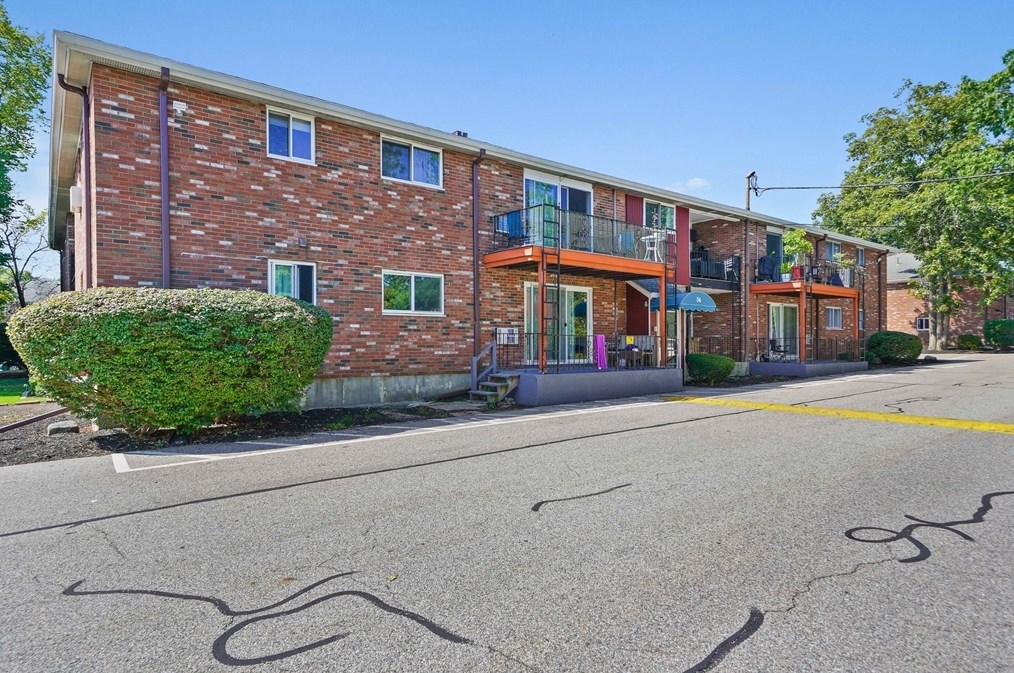 54 Fountain Ln, Weymouth MA 02190-2116 exterior