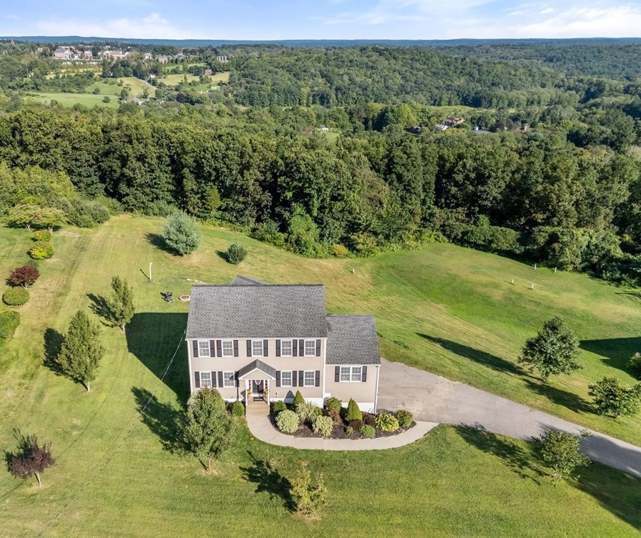 241 Dresser Hill Rd, Dudley, MA 01571-6328