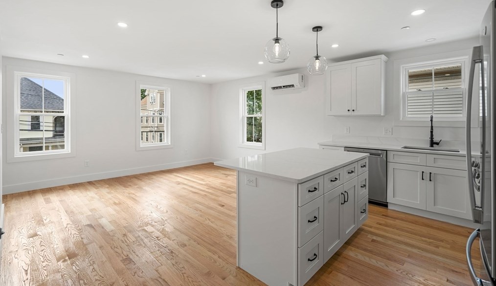 3 Wisteria St #4, Salem, MA 01970