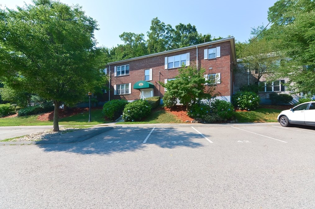 180 Newton St #2, Boston, MA 02135