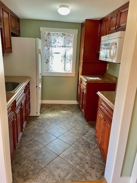 49 Rochdale St, Auburn MA  01501-1503 exterior