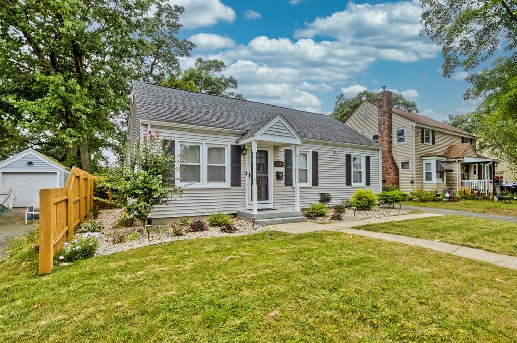 64 Harmon Ave, Springfield, MA 01118