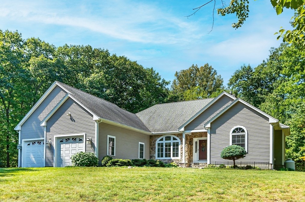 535 Central St, Leominster, MA 01453