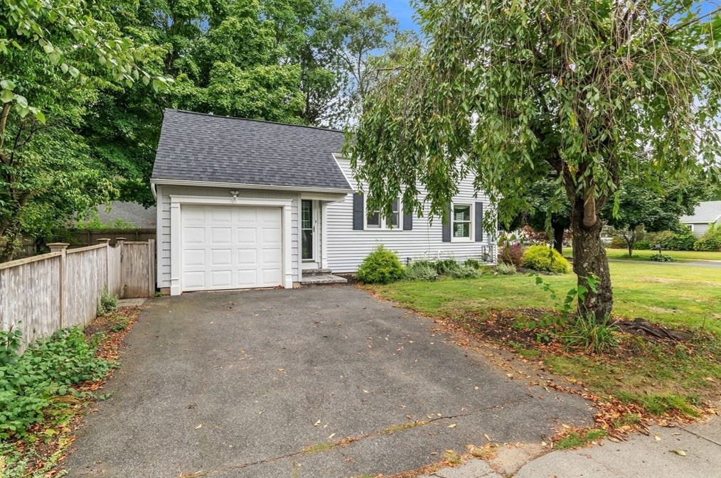 149 Lincoln Rd, Springfield, MA 01106