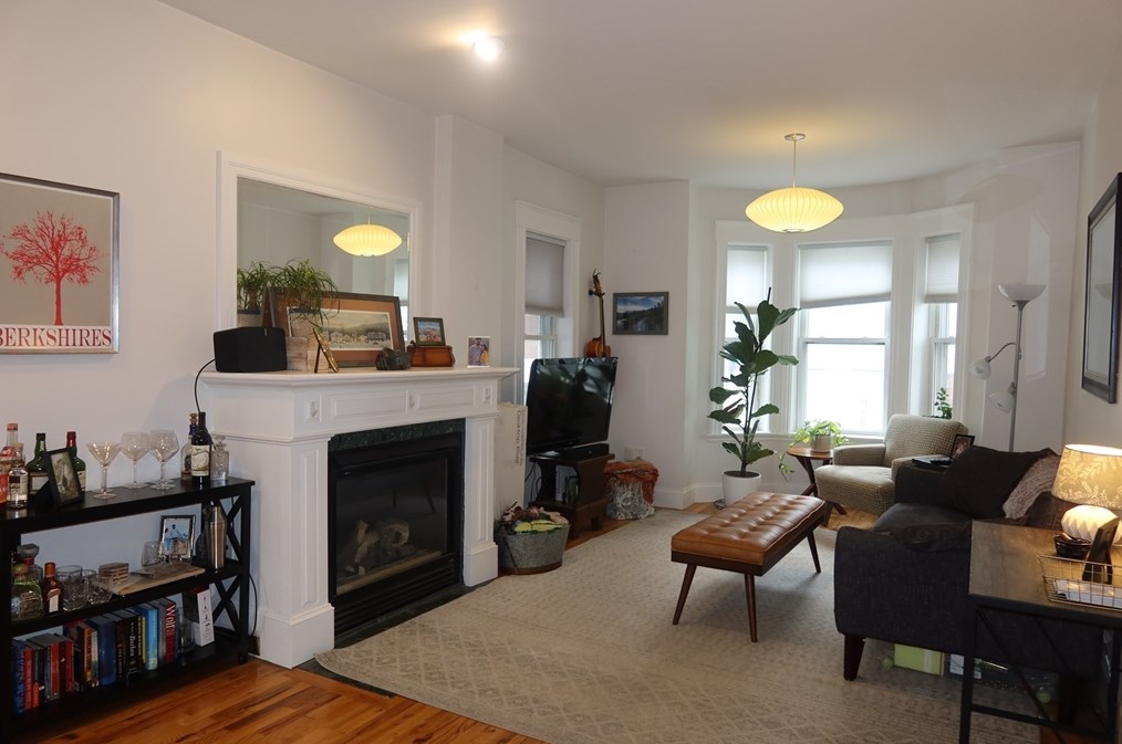 252 W 3rd #1, Boston, MA 02127