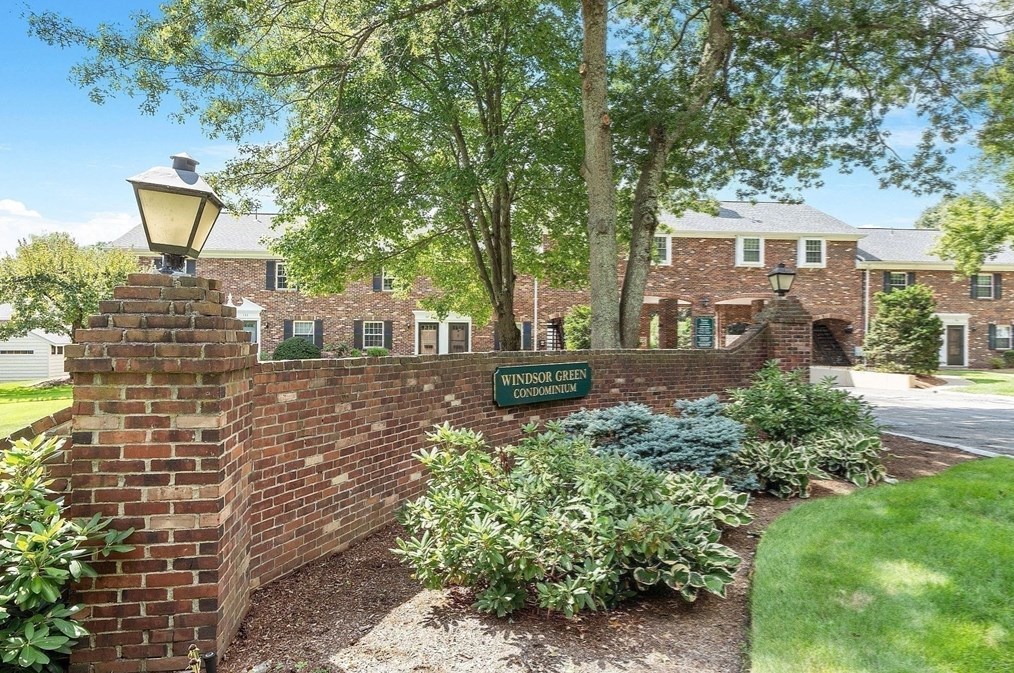 1408 Windsor Dr #1408, Framingham, MA 01701