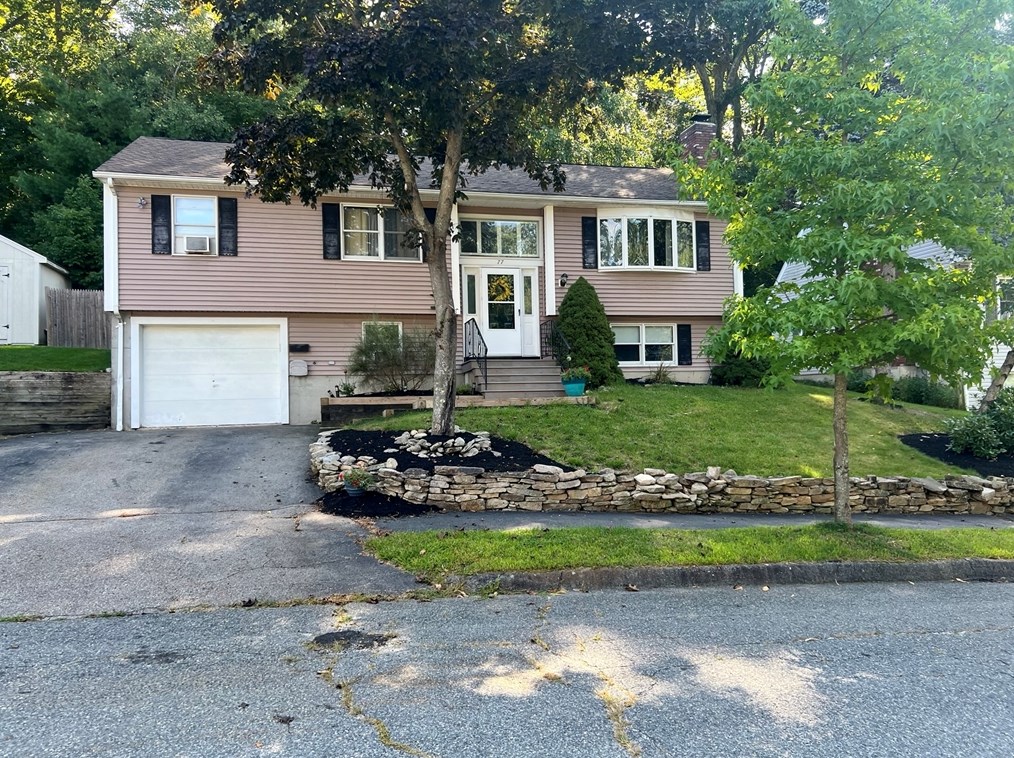 77 Darnell Rd, Worcester, MA 01606