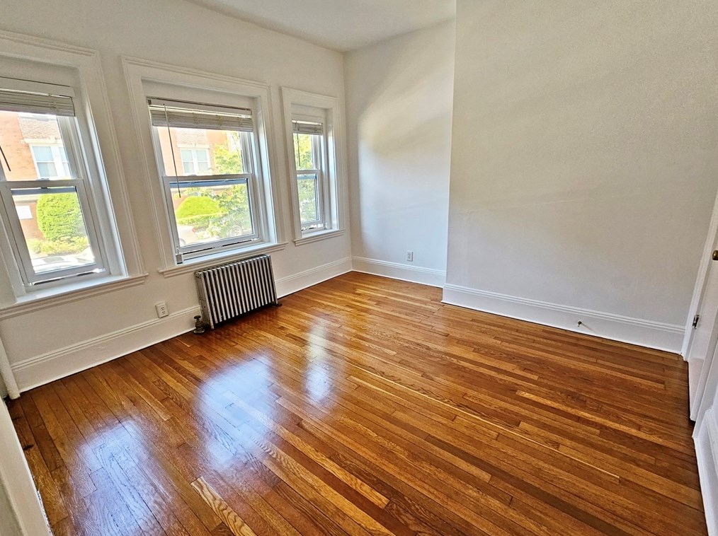 35 Saint Paul St, Brookline, MA 02446-6578