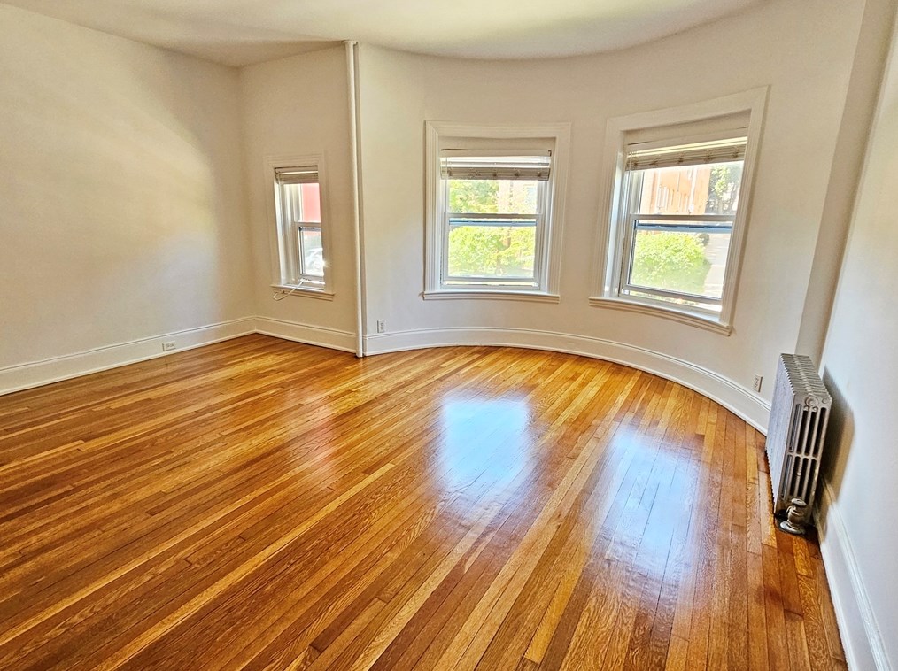 35 Saint Paul St, Brookline MA  02446-6578 exterior