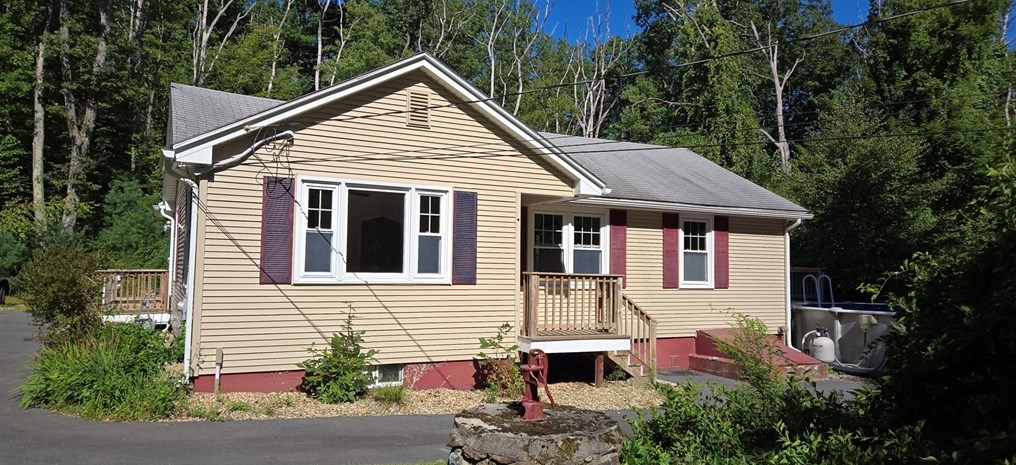 118 Franklin St, Douglas, MA 01516