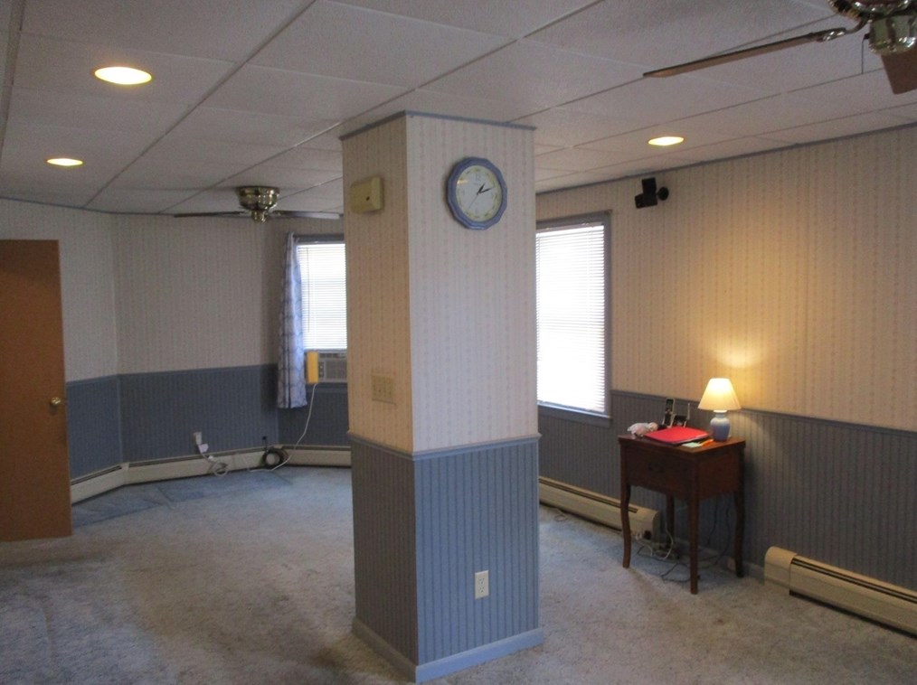 18 Potter St, Dartmouth MA 02748-1806 exterior