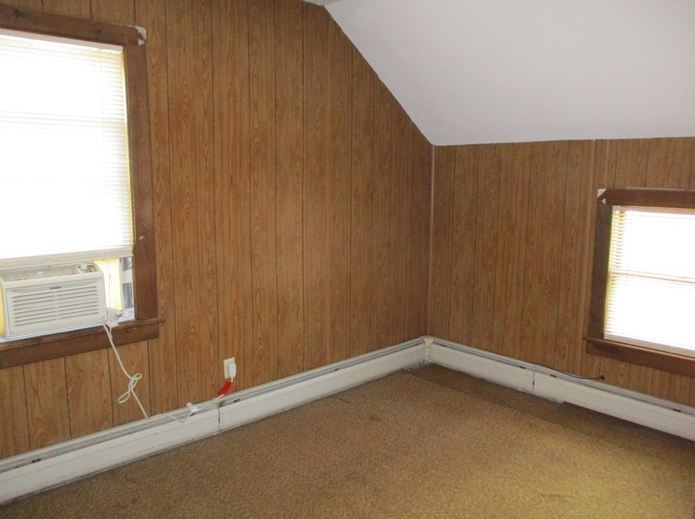 18 Potter St, Dartmouth MA 02748-1806 exterior