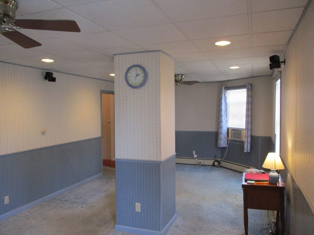 18 Potter St, Dartmouth MA 02748-1806 exterior