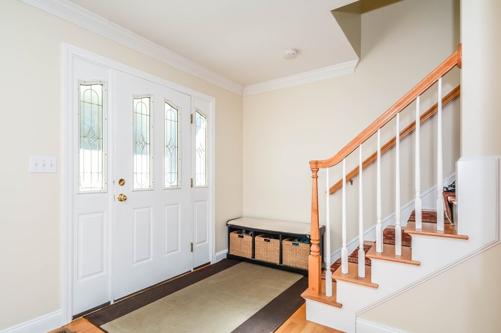 87 Bowdoin Ave, Waltham MA  02451-3114 exterior