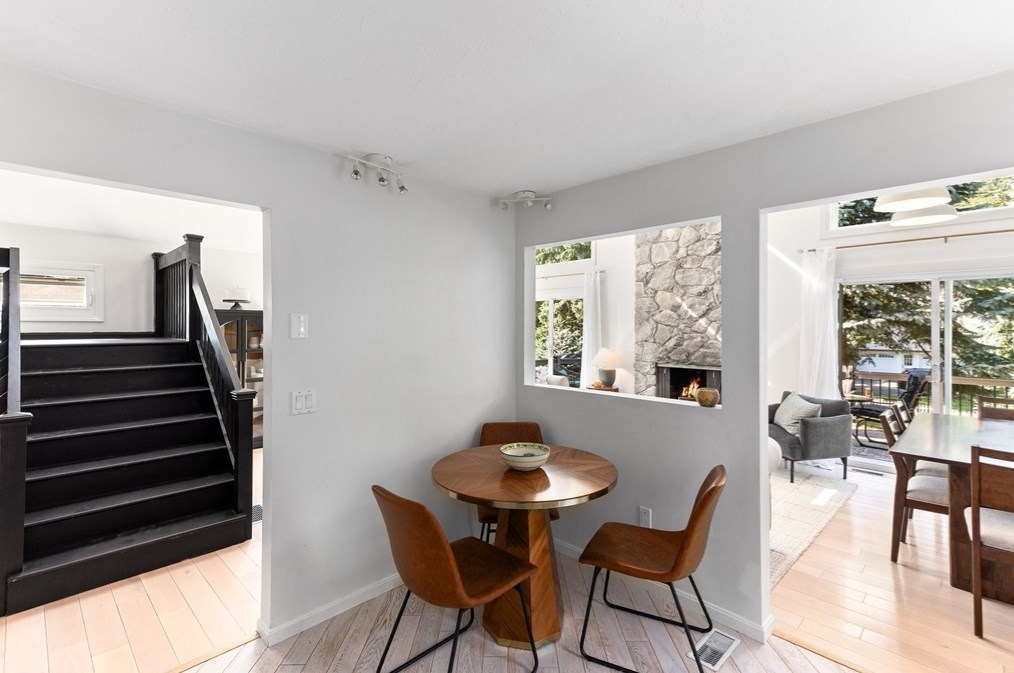 3 Forest Park Dr, Mendon MA  01756-1061 exterior