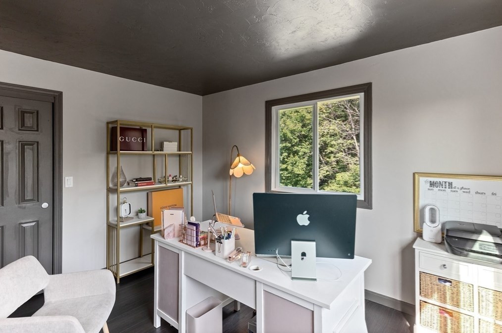 3 Forest Park Dr, Mendon MA  01756-1061 exterior