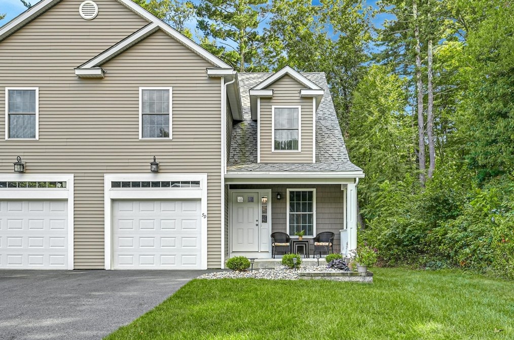 5 Peter St #d, Uxbridge, MA 01569