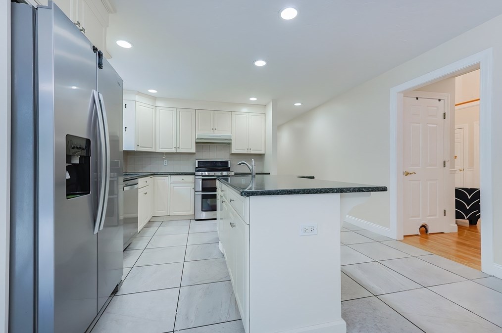 164 Seekonk St, Norfolk MA 02056-1172 exterior