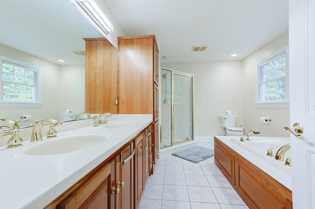 164 Seekonk St, Norfolk MA 02056-1172 exterior