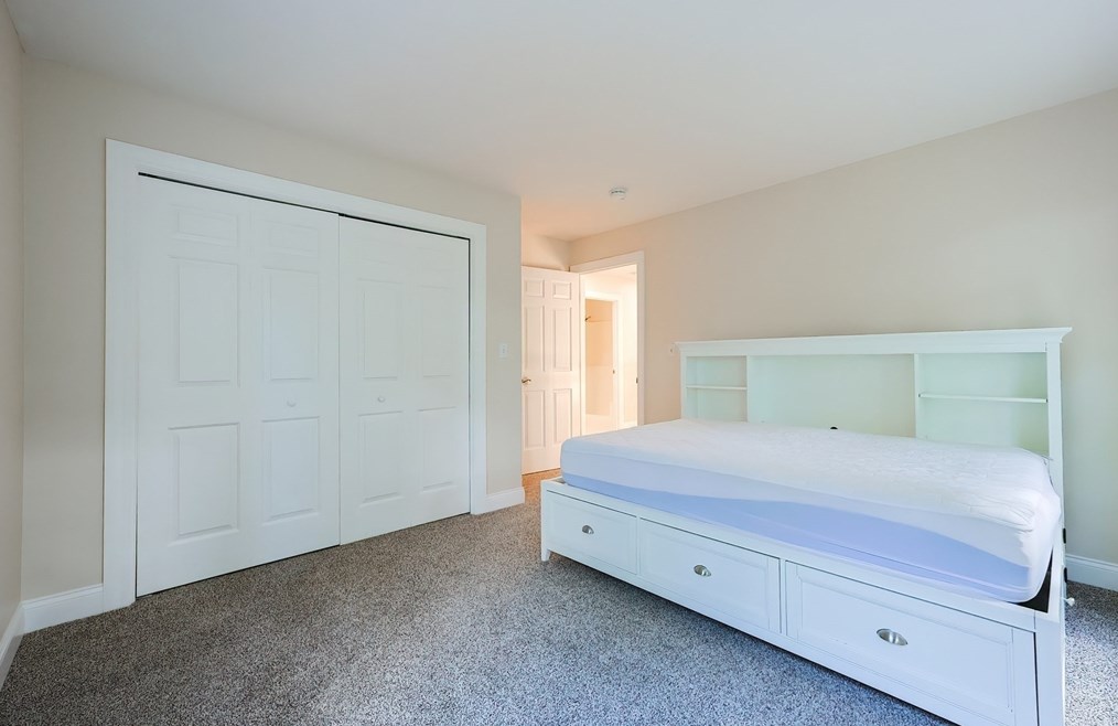 164 Seekonk St, Norfolk MA 02056-1172 exterior