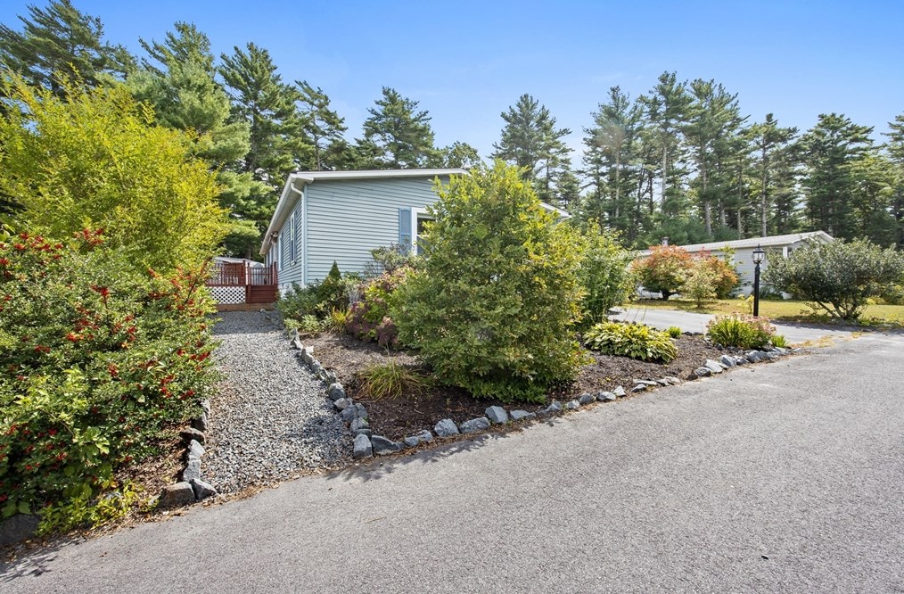 9 Truman Ct, Carver, MA 02330-1621