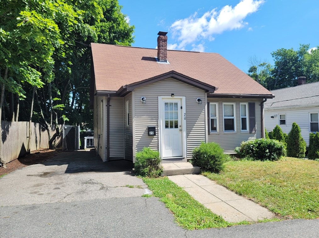 20 Arlington Rd, Dedham, MA 02026